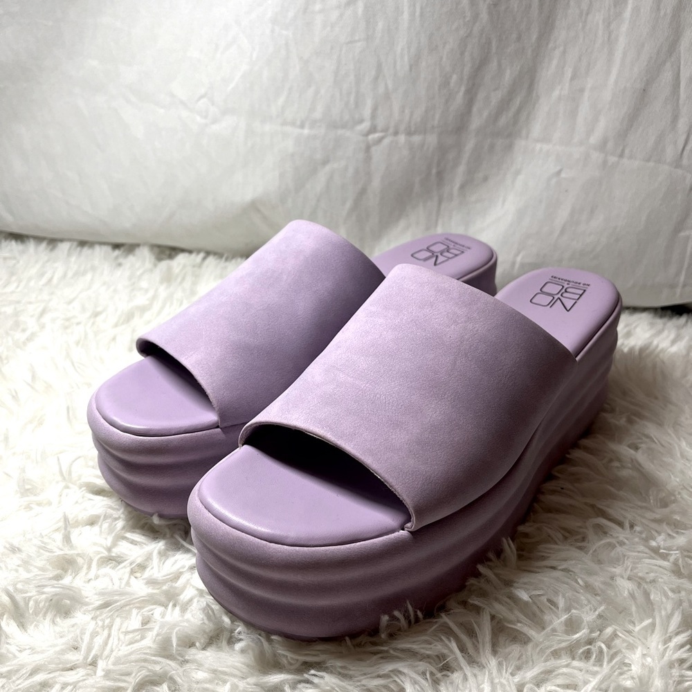 ‼️No Boundaries purple platform sandals‼️
